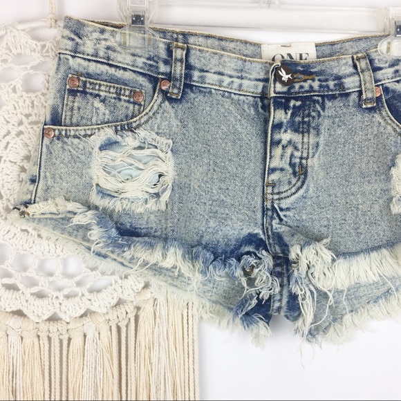 One Teaspoon Pants - ONE TEASPOON 29 Distressed Low Rise Jean Shorts